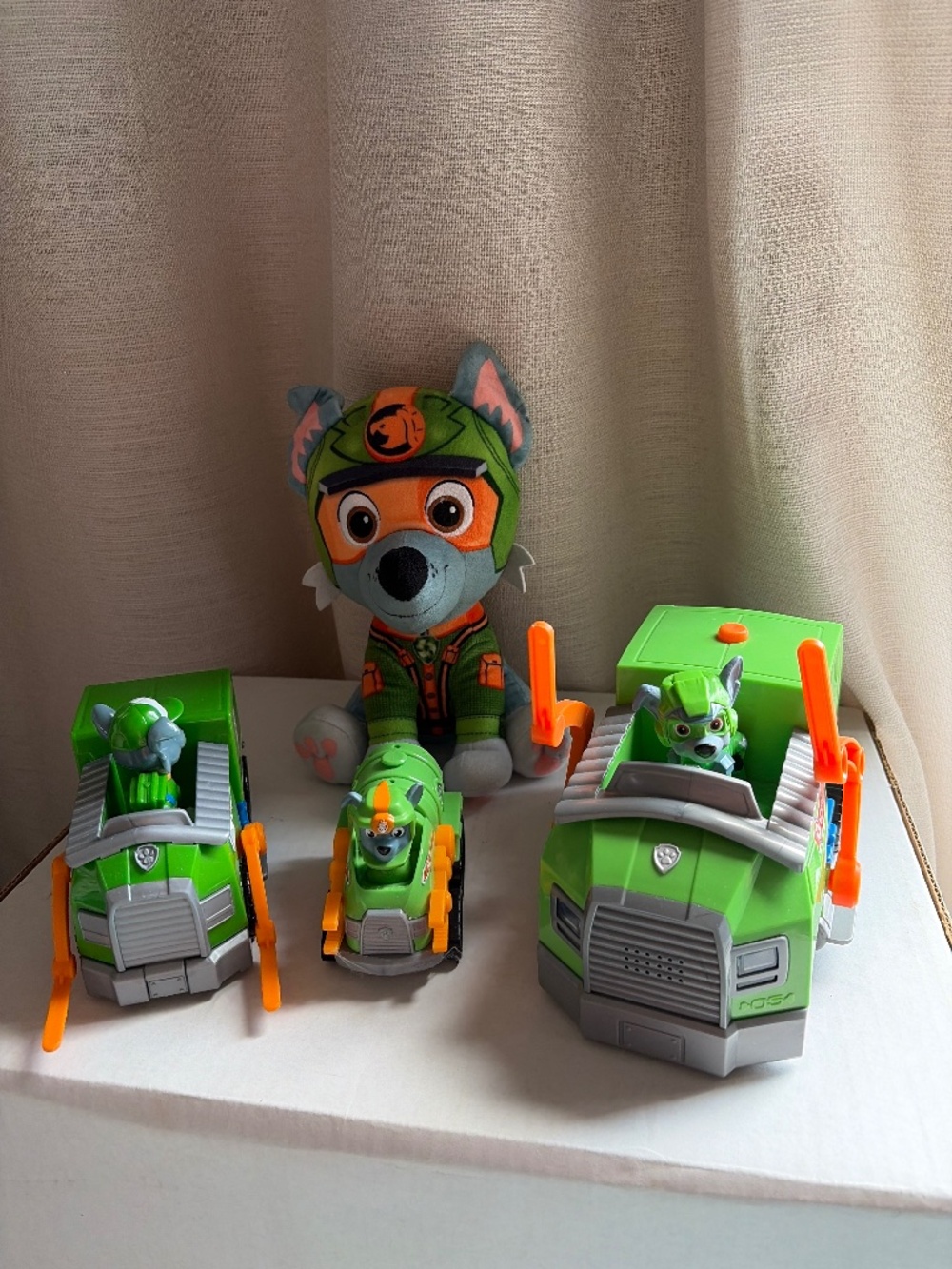 Paw Patrol Lot Sound & Lights Garbage Truck Rocky Exc